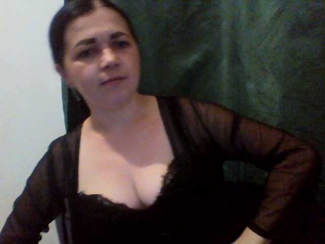 Anna332245 live cam on BongaCams