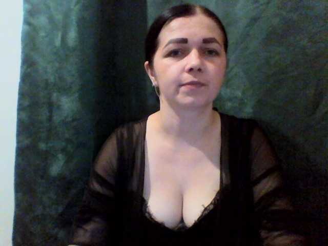 Anna332245 live cam on BongaCams