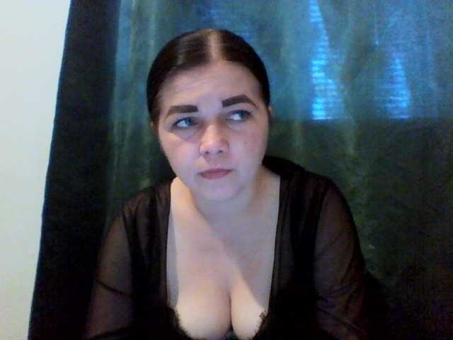 Anna332245 live cam on BongaCams