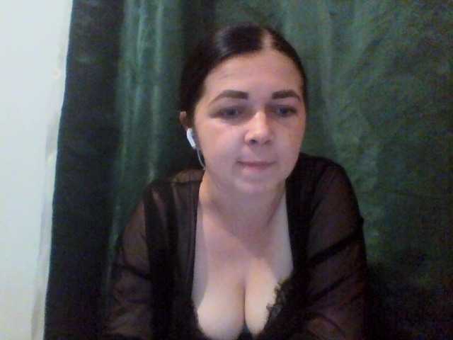 Anna332245 live cam on BongaCams