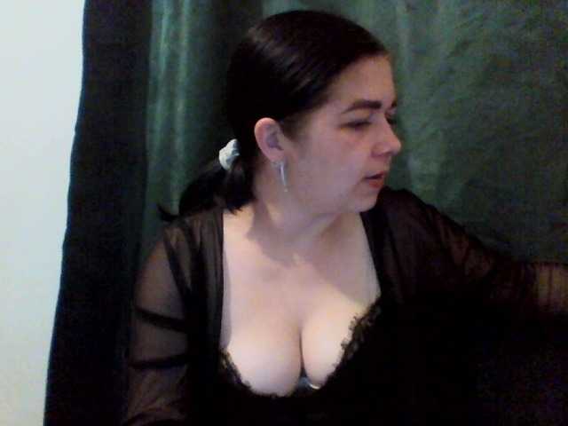Anna332245 live cam on BongaCams