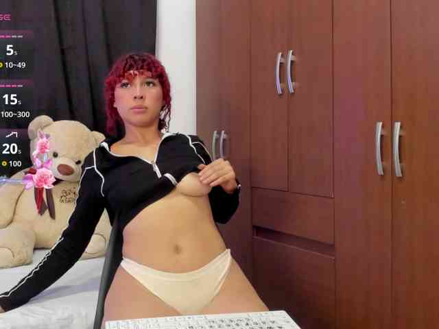 ScarletRose11 webcam
