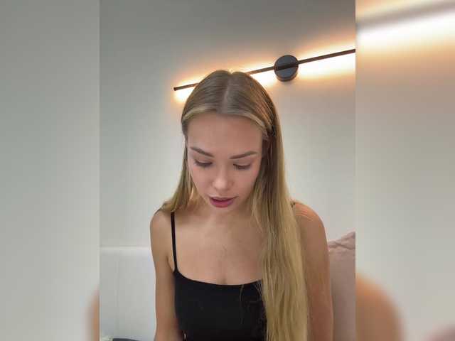 CrystalFairy live cam