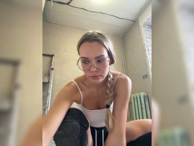 CrystalFairy, en vivo ahora en BongaCams