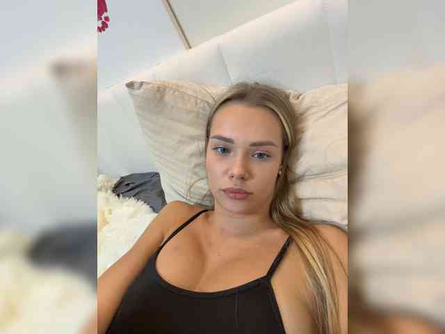 CrystalFairy webcam