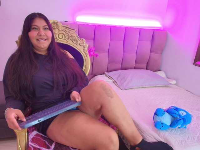 ZaffiraNova live cam on BongaCams