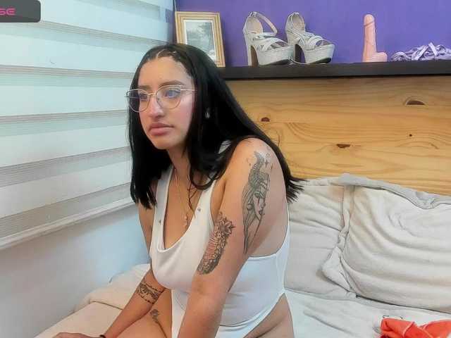 sarahy-evans live cam on BongaCams