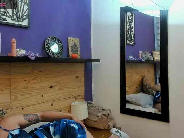 sarahy-evans webcam