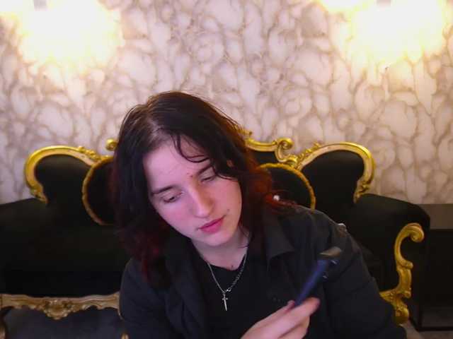 ZlataSky live cam on BongaCams