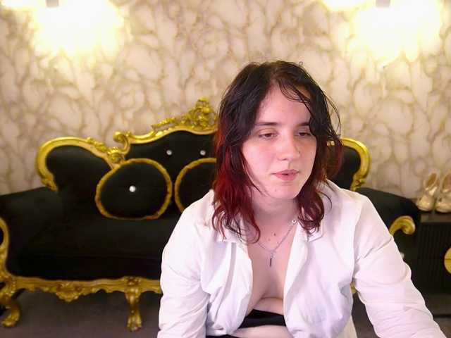 ZlataSky live cam on BongaCams