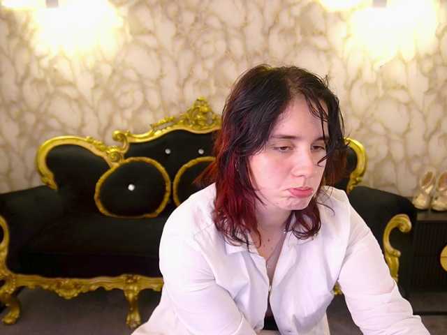 ZlataSky live cam on BongaCams