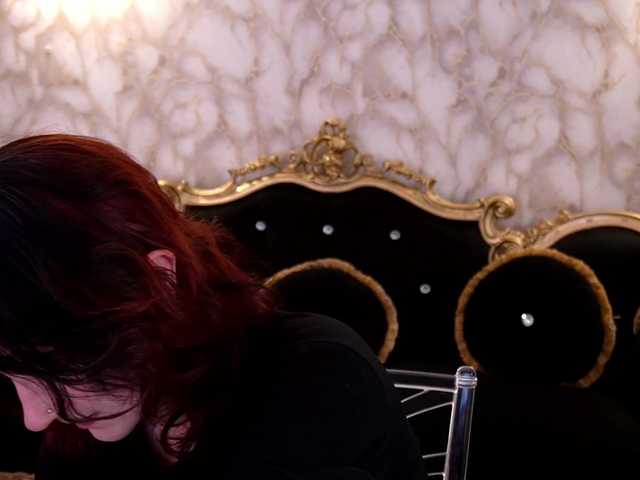 ZlataSky live cam on BongaCams