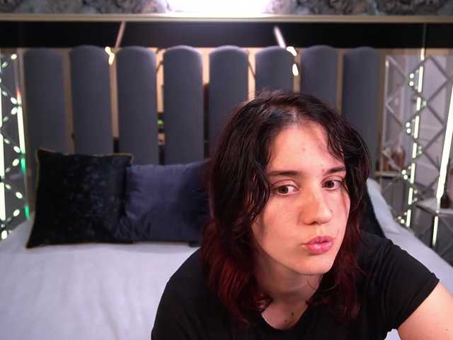 ZlataSky live cam on BongaCams