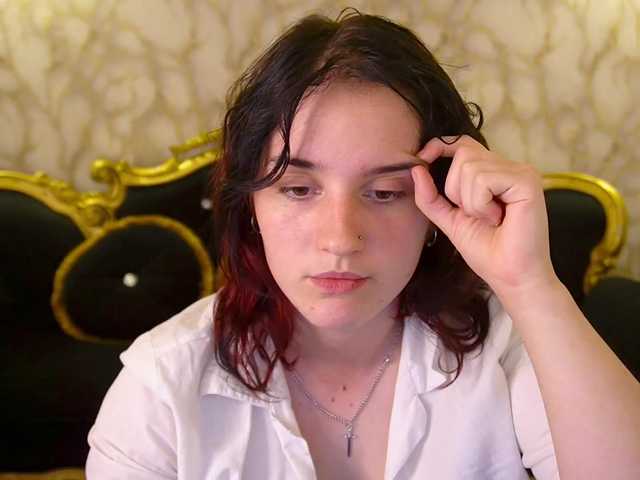 ZlataSky live cam on BongaCams