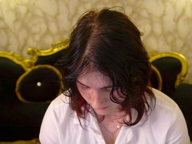 ZlataSky live cam on BongaCams