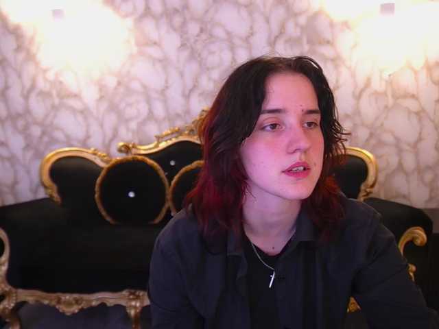 ZlataSky live cam on BongaCams