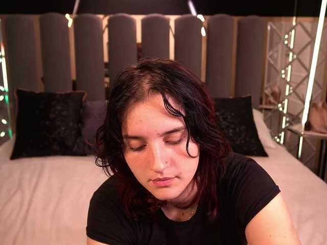 ZlataSky live cam on BongaCams