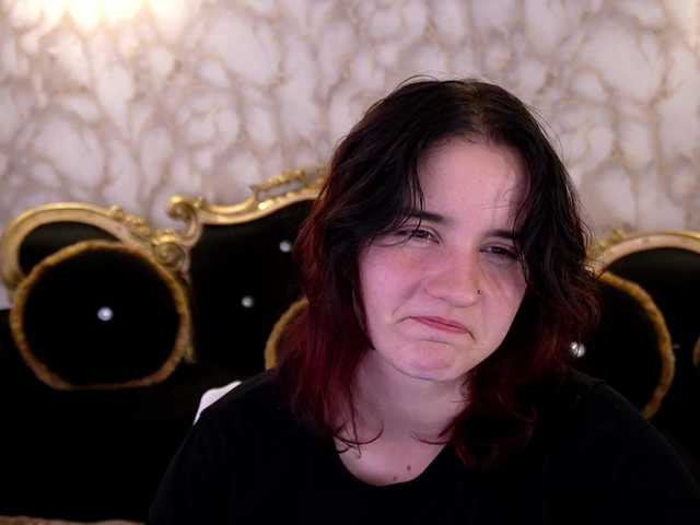 ZlataSky live cam on BongaCams
