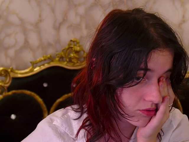 ZlataSky live cam on BongaCams