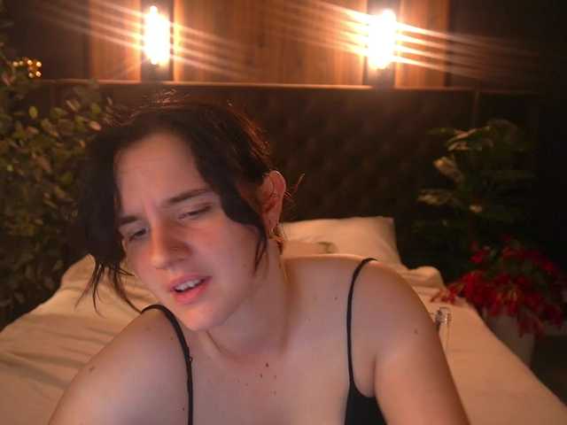 ZlataSky live cam on BongaCams