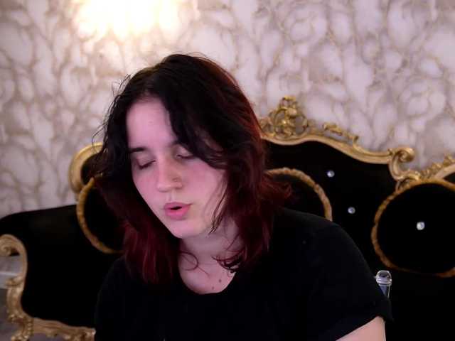 ZlataSky live cam on BongaCams