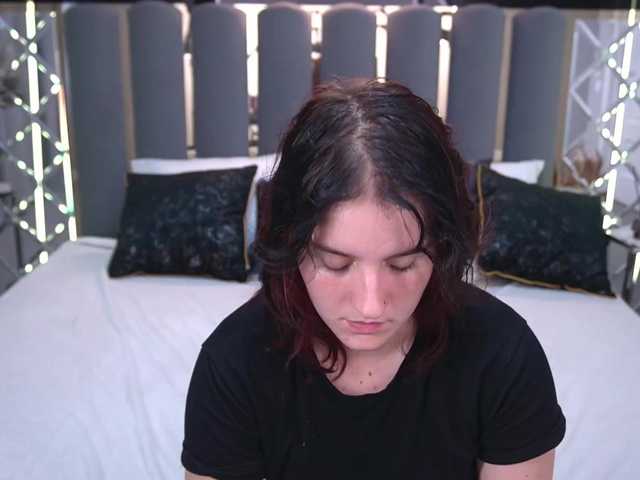 ZlataSky live cam on BongaCams