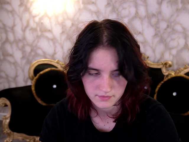 ZlataSky live cam on BongaCams
