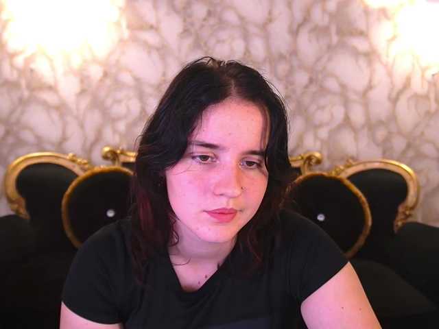 ZlataSky live cam on BongaCams