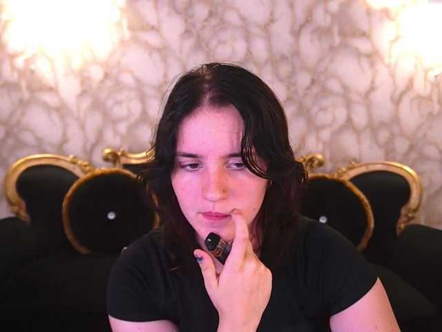 ZlataSky live cam on BongaCams