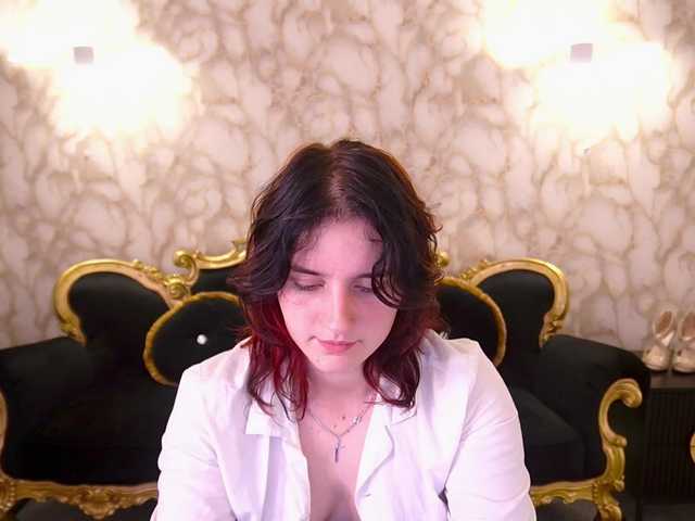 ZlataSky live cam on BongaCams