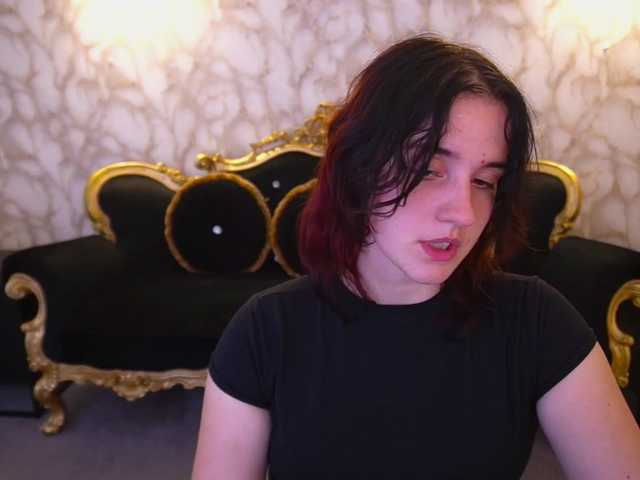 ZlataSky live cam on BongaCams