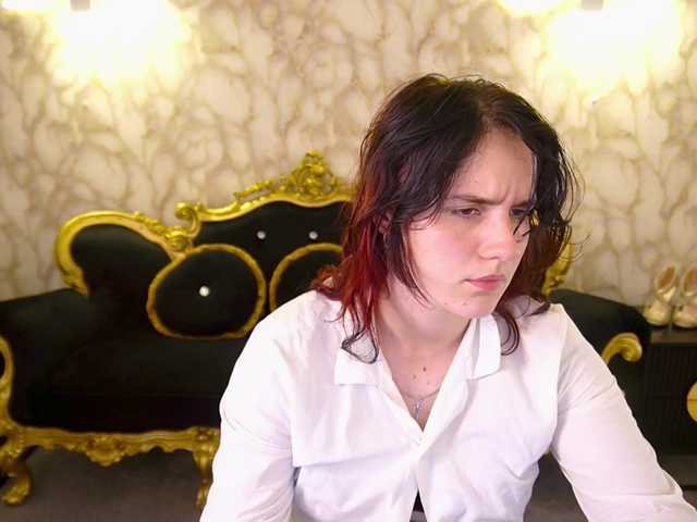 ZlataSky live cam on BongaCams