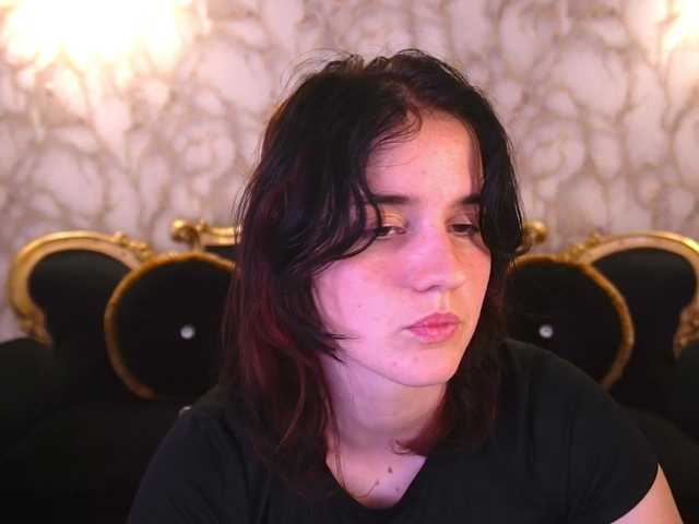 ZlataSky live cam on BongaCams