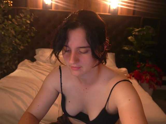 ZlataSky live cam on BongaCams