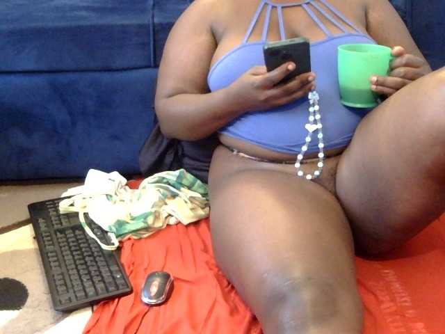 HotpussyF live cam on BongaCams