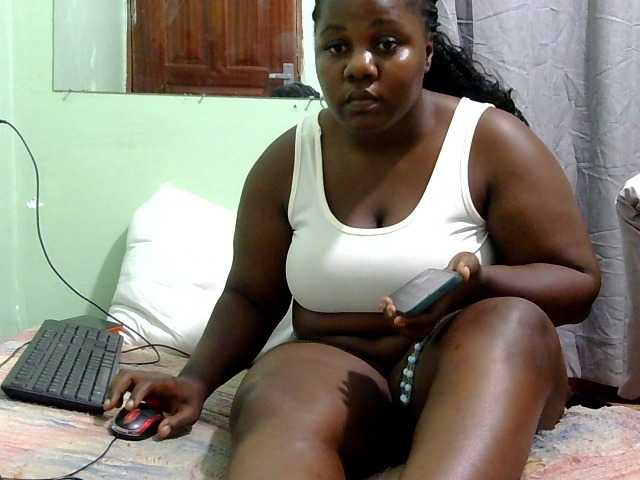 HotpussyF live cam on BongaCams