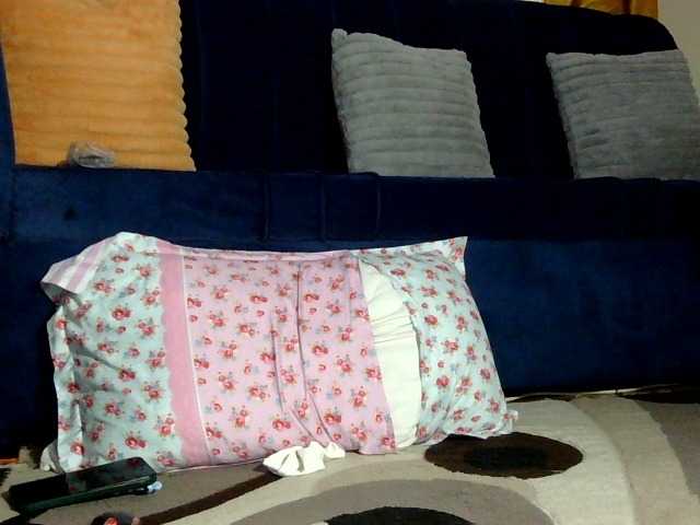 HotpussyF live cam on BongaCams