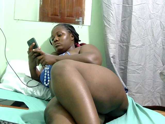 HotpussyF live cam on BongaCams