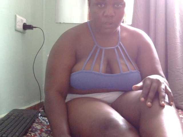 HotpussyF live cam on BongaCams