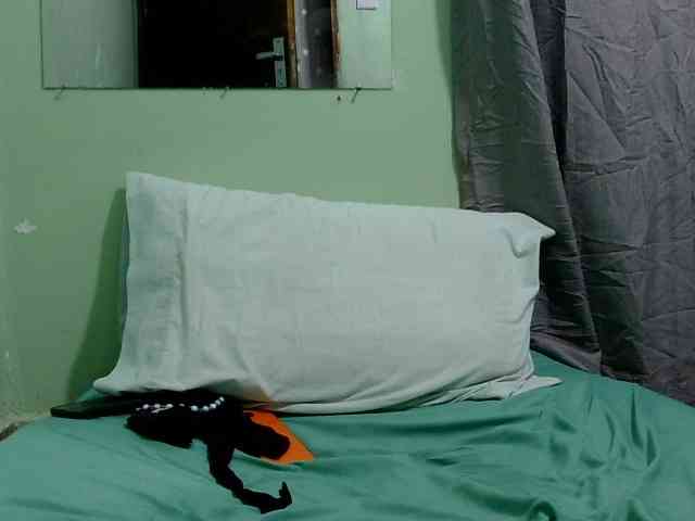 HotpussyF webcam