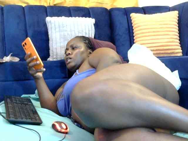 HotpussyF webcam