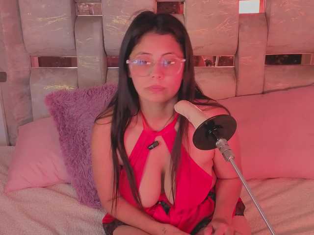 Natalievalvet live cam on BongaCams
