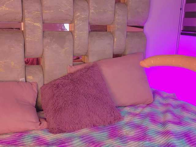 Natalievalvet live cam on BongaCams