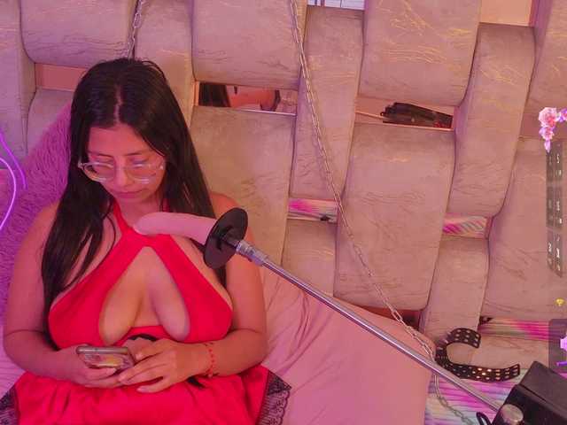 Natalievalvet live cam on BongaCams
