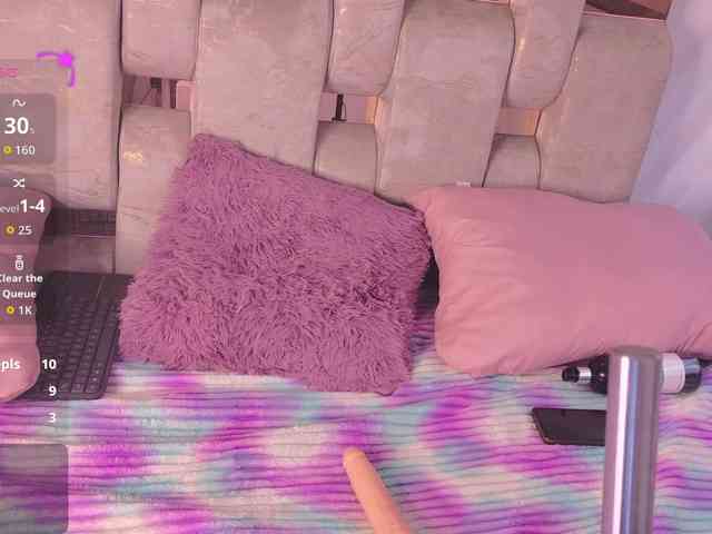 Natalievalvet webcam