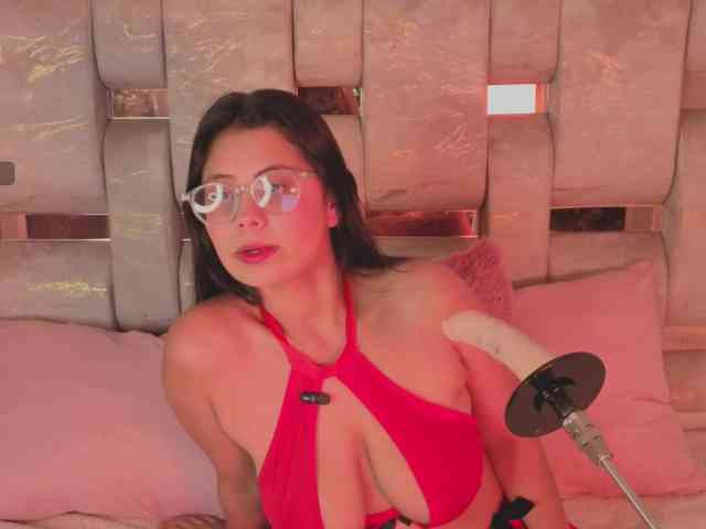 Natalievalvet webcam