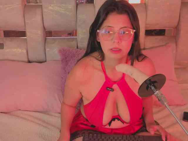 Natalievalvet webcam