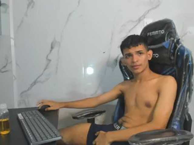 littlecum18