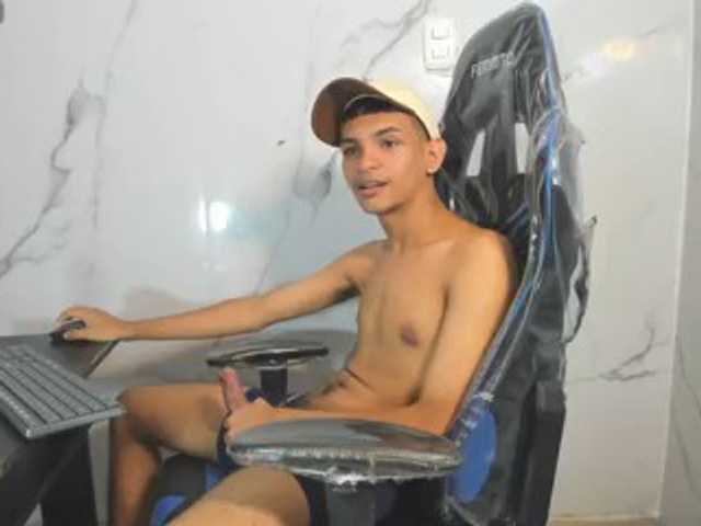 littlecum18