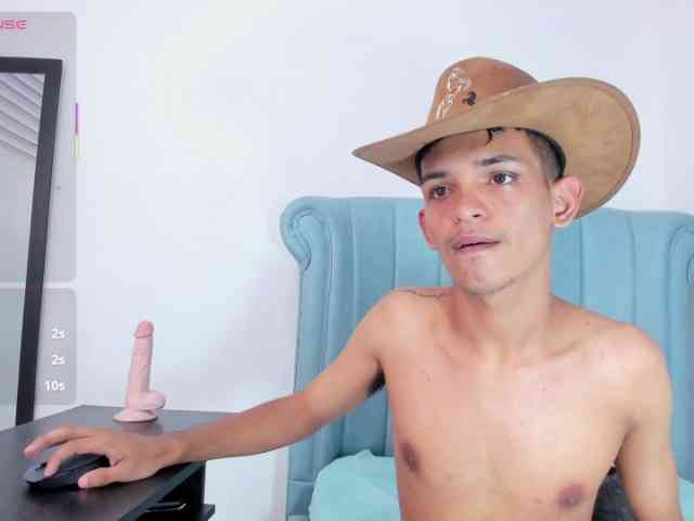 littlecum18 littlecum18